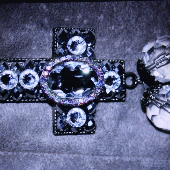 Vintage Chunky Cross & Swarovski Crystal Beaded Necklace - Picture 7 of 9